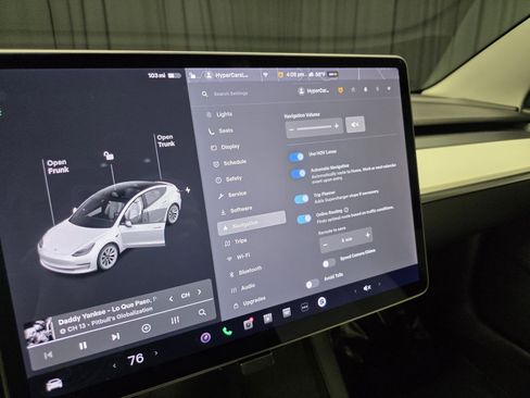 Used 2021 Tesla Model 3 Standard Range Plus image 63