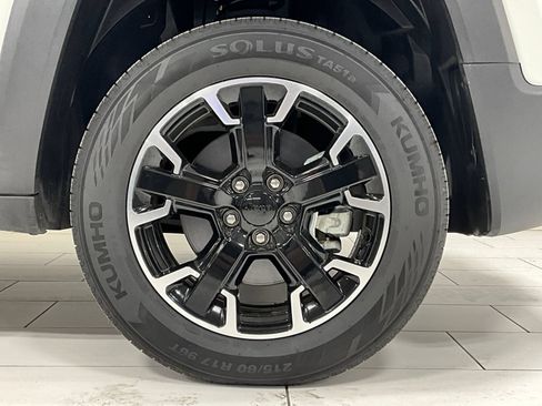 Used 2023 Jeep Renegade Trailhawk AWD/4WD image 12