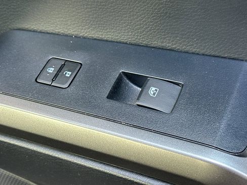 Used 2022 Toyota Tacoma SR5 image 21