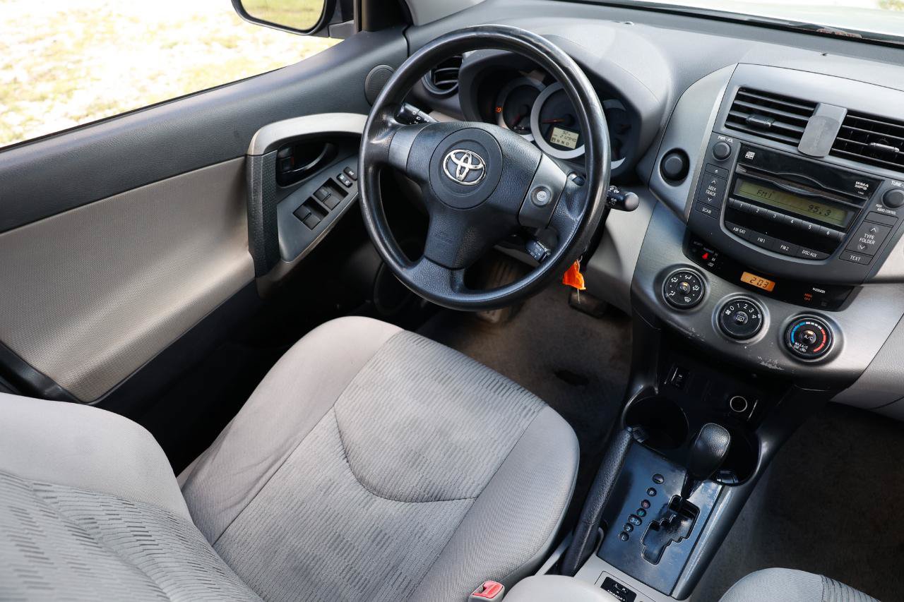 Used 2011 Toyota RAV4 2WD w/ Base L4 Extra Value Pkg image 21