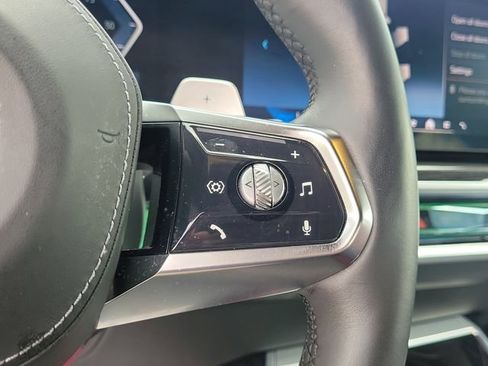 Used 2024 BMW 740i image 26