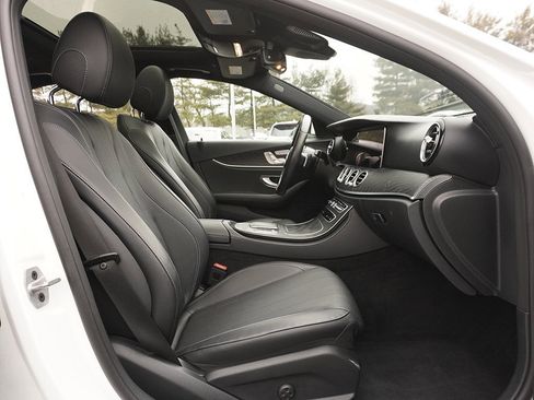 Used 2022 Mercedes-Benz E 450 4MATIC Sedan image 34