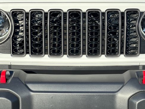 Used 2024 Jeep Wrangler Unlimited Rubicon w/ Convenience Group image 43