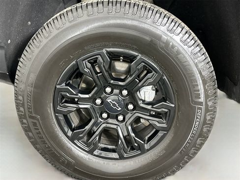 Used 2022 Chevrolet Silverado 1500 ZR2 w/ Technology Package image 32