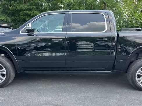 Used 2019 RAM 1500 Limited AWD/4WD image 3