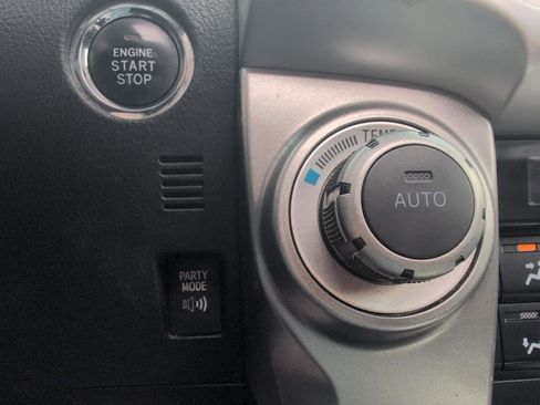 Used 2013 Toyota 4Runner Limited AWD/4WD image 20