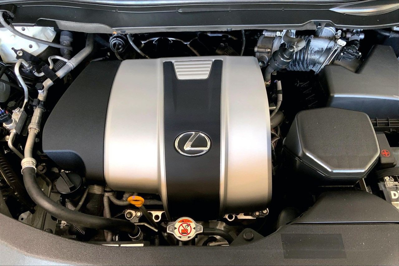 Used 2022 Lexus RX 350L FWD w/ Premium Package image 32