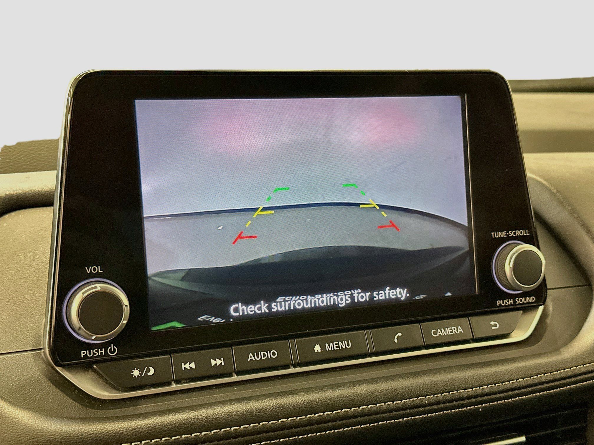 Used 2025 Nissan Rogue SV AWD/4WD image 22
