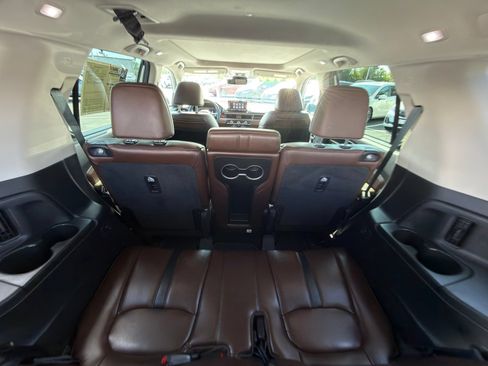 Used 2025 Honda Pilot Elite image 35