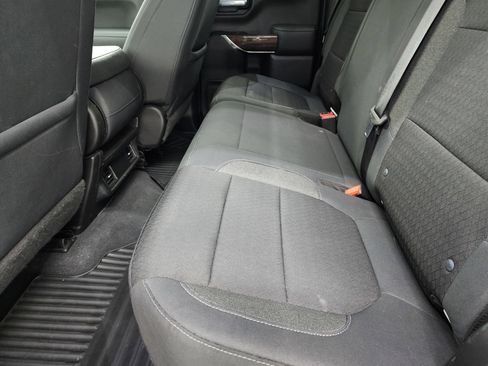 Used 2019 GMC Sierra 1500 SLE image 32