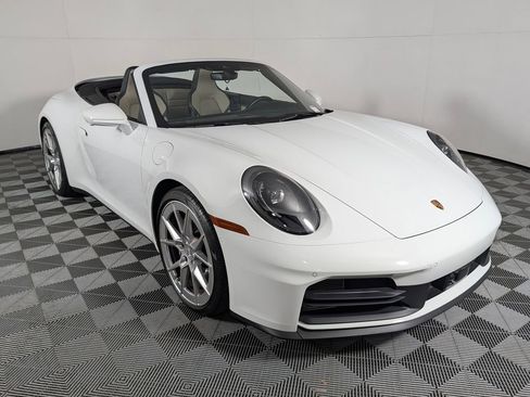 Certified 2025 Porsche 911 Carrera RWD image 9