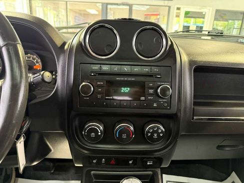 Used 2015 Jeep Patriot High Altitude FWD image 13