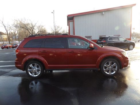 Used 2010 Dodge Journey SXT w/ Flexible Seating Group image 4