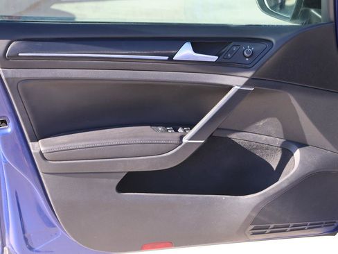 Used 2019 Volkswagen Golf 4-Door image 21