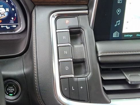 Used 2023 Chevrolet Tahoe High Country image 15