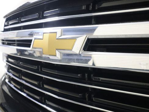 Used 2023 Chevrolet Tahoe LT image 32