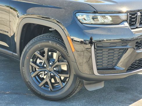 New 2026 Jeep Grand Cherokee L 4WD image 6
