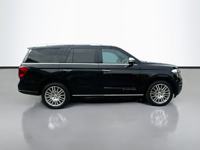 Used 2023 Ford Expedition Platinum AWD/4WD image 4