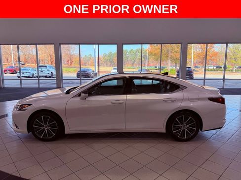 Certified 2023 Lexus ES 350 w/ Premium Package image 4
