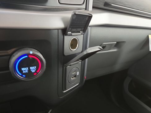 Used 2023 Ford F150 XLT image 26