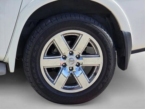 Used 2011 Nissan Armada Platinum w/ 2nd Row Captain Seat Pkg image 9