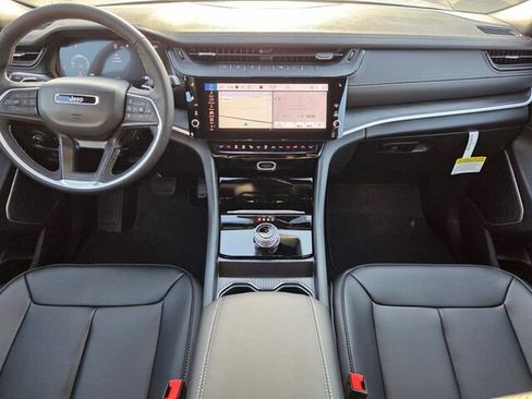 New 2026 Jeep Grand Cherokee L Limited image 11