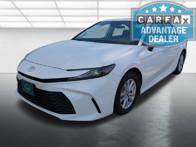 Used 2025 Toyota Camry LE FWD image 38