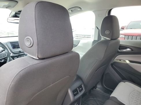 Certified 2024 Chevrolet Equinox LS w/ LS Convenience Package FWD image 32