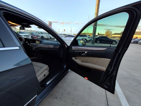 Used 2013 Mercedes-Benz E 350 Luxury image 36