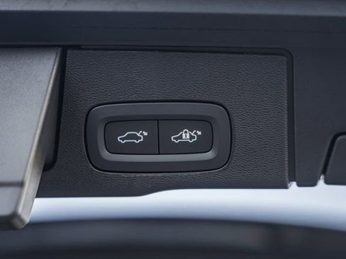 New 2026 Volvo XC60 B5 Plus w/ Protection Package Premier image 10