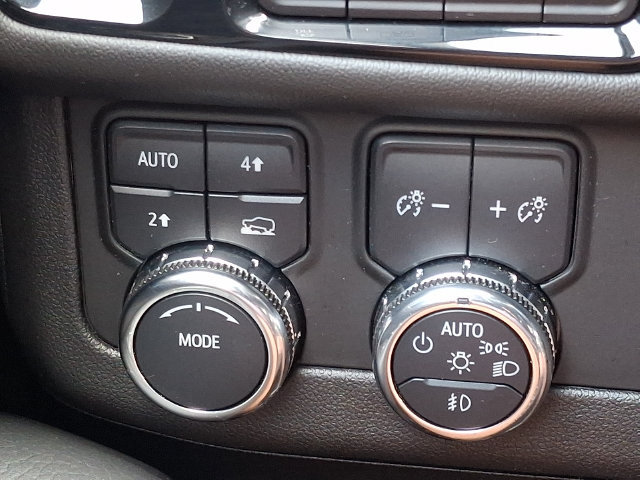 Used 2025 GMC Yukon Denali AWD/4WD image 25