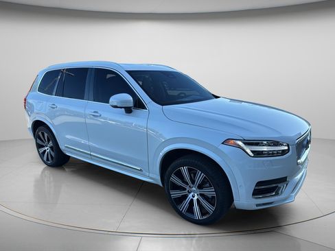 Used 2025 Volvo XC90 B6 Ultra w/ Protection Package AWD/4WD image 13