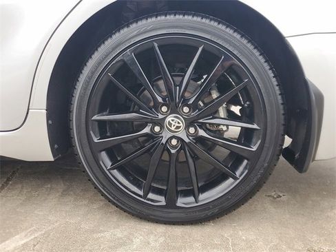 Used 2021 Toyota Camry XSE image 7