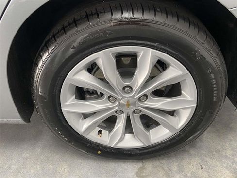 Used 2025 Chevrolet Malibu LT image 10