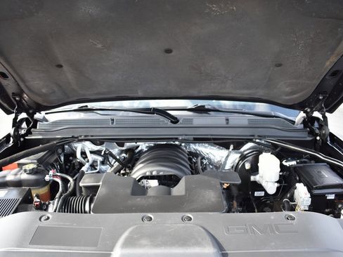 Used 2015 GMC Yukon SLT w/ HD Trailering Package image 16