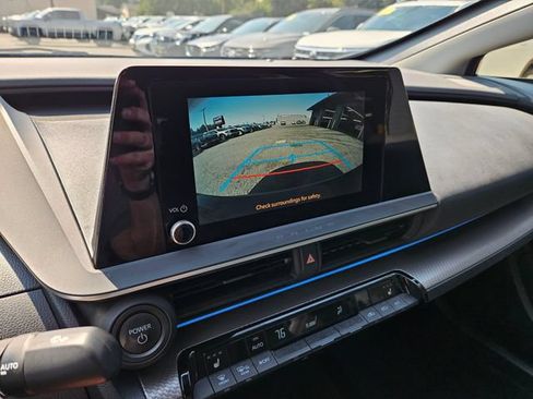 Used 2023 Toyota Prius XLE FWD image 36