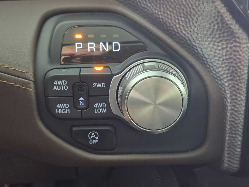 Used 2025 RAM 1500 Limited AWD/4WD image 25