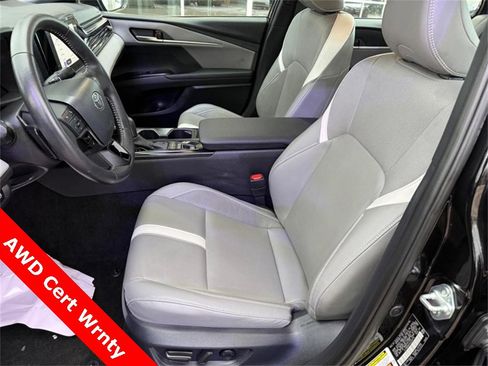 Used 2025 Toyota Camry SE image 16