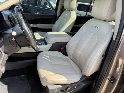 Used 2018 Ford Expedition Platinum AWD/4WD image 14