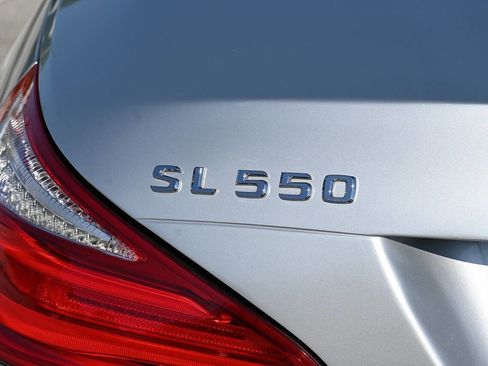 Used 2013 Mercedes-Benz SL 550 image 31