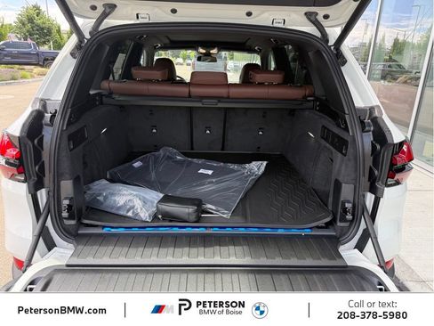 New 2026 BMW X5 xDrive50e w/ Premium Package AWD/4WD image 10