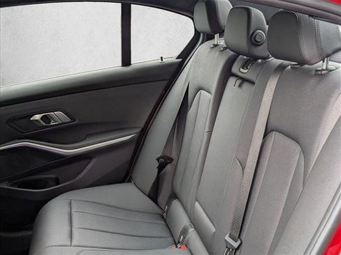 Certified 2021 BMW 330i xDrive Sedan w/ Convenience Package image 21