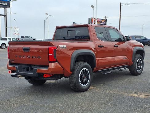 Used 2025 Toyota Tacoma TRD Off-Road w/ TRD Off Road Upgrade Package image 7