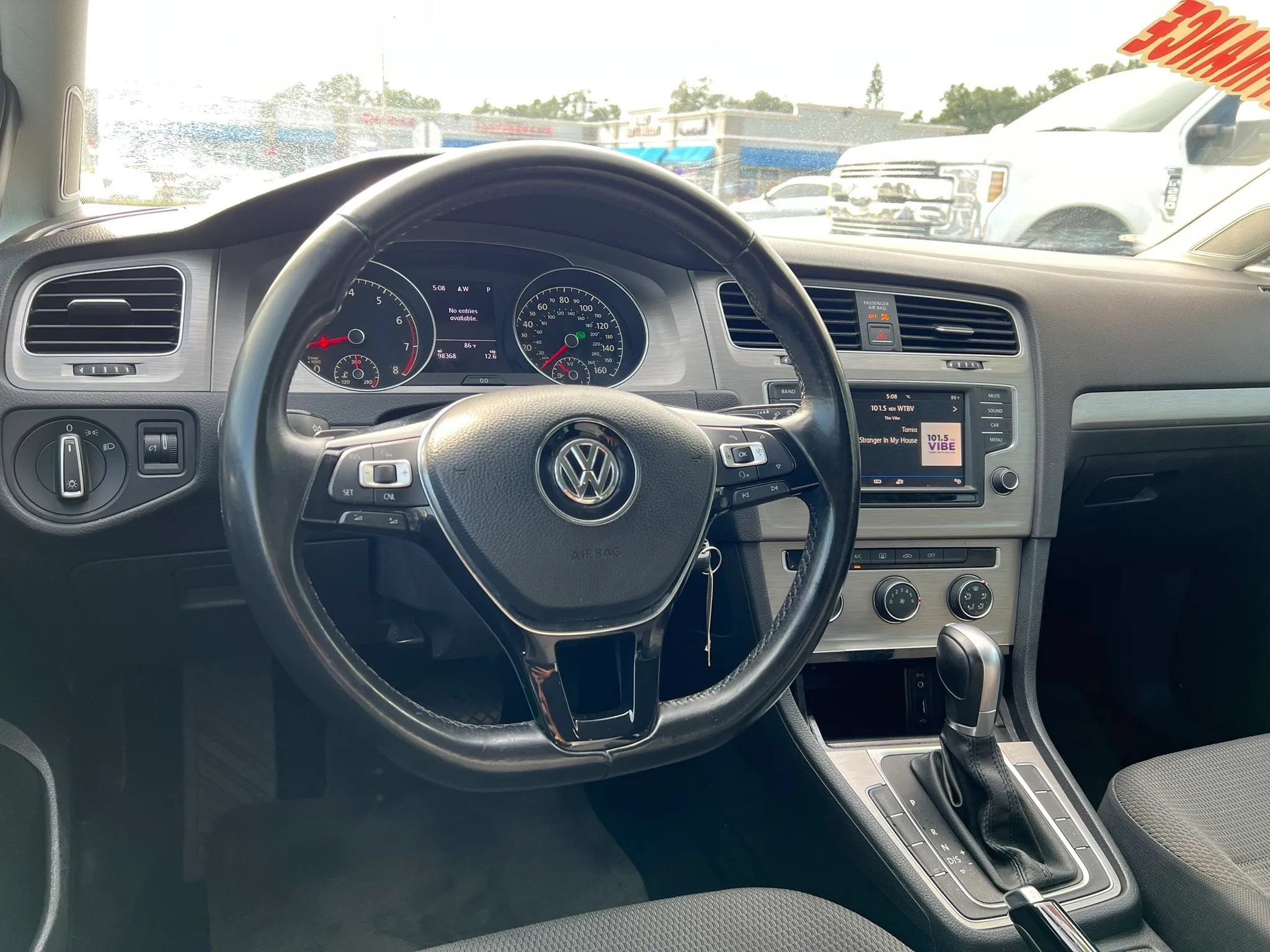 Used 2017 Volkswagen Golf S FWD image 15