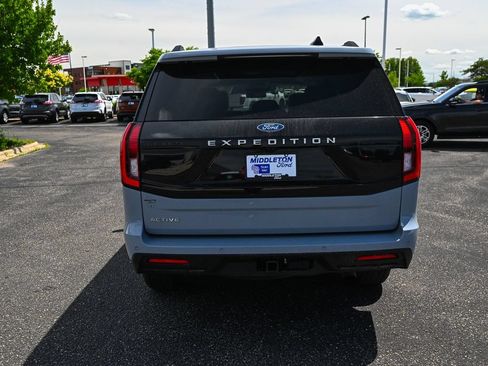 Used 2025 Ford Expedition Active AWD/4WD image 6