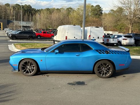 Used 2023 Dodge Challenger R/T Scat Pack w/ Plus Package image 2