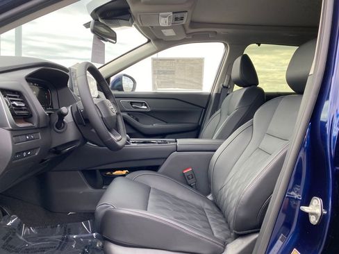 New 2026 Nissan Rogue Platinum w/ Platinum Premium Package image 11