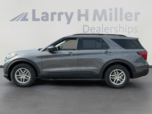 New 2026 Ford Explorer Active w/ Active Comfort Package RWD image 2