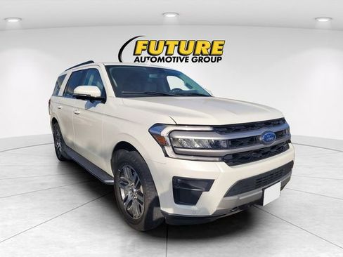 Used 2022 Ford Expedition XLT AWD/4WD image 1