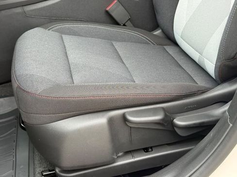 New 2026 Chevrolet Trax RS w/ Sunroof Package FWD image 17